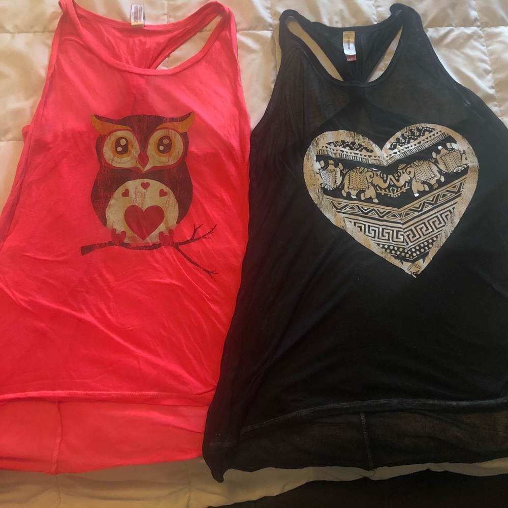 L/XL graphic tank top bundle!